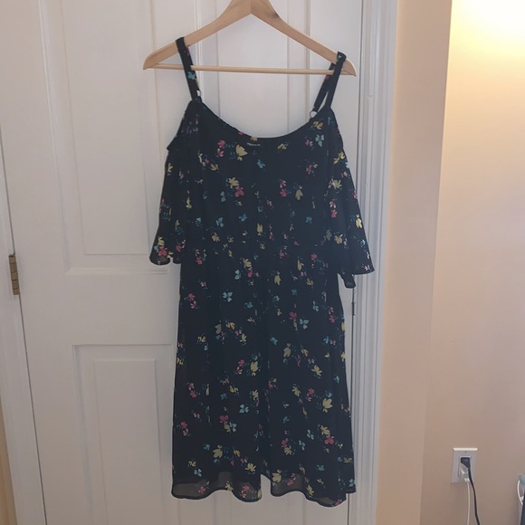 Torrid Size 2 Chiffon Cold Shoulder Floral Dress - Picture 2 of 9